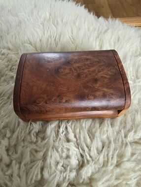 Beautiful Rounded Edges wooden box. Walnut Handmade Box. Handcrafted burl wood